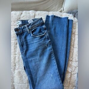 Paige - light wash jeans